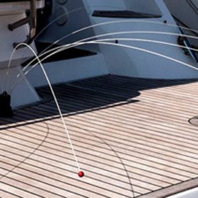 Möwenschutz Universal an Badeplattform