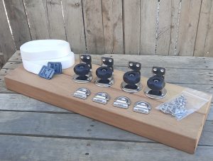 The removable bolt-on dinghy mount!