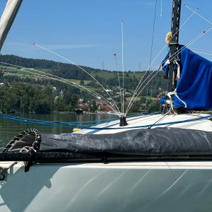 Möwenschutz leicht gemacht - SWI-TEC schützt Ihr Boot: Keine Sorgen mehr um Vogeldreck! Unsere mühelose Montagelösung bewahrt Ihr Boot perfekt vor Verschmutzung.
